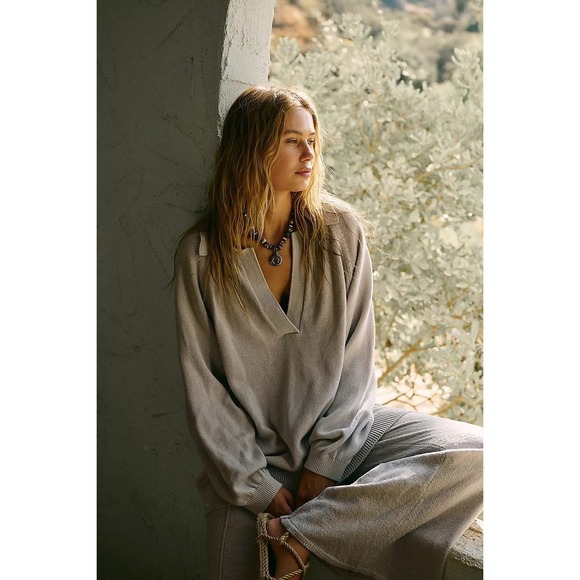 Free People Sweaters - FREE PEOPLE FREE-EST Drea Sweater Women Medium Gray Polo Collar Oversized Cozy